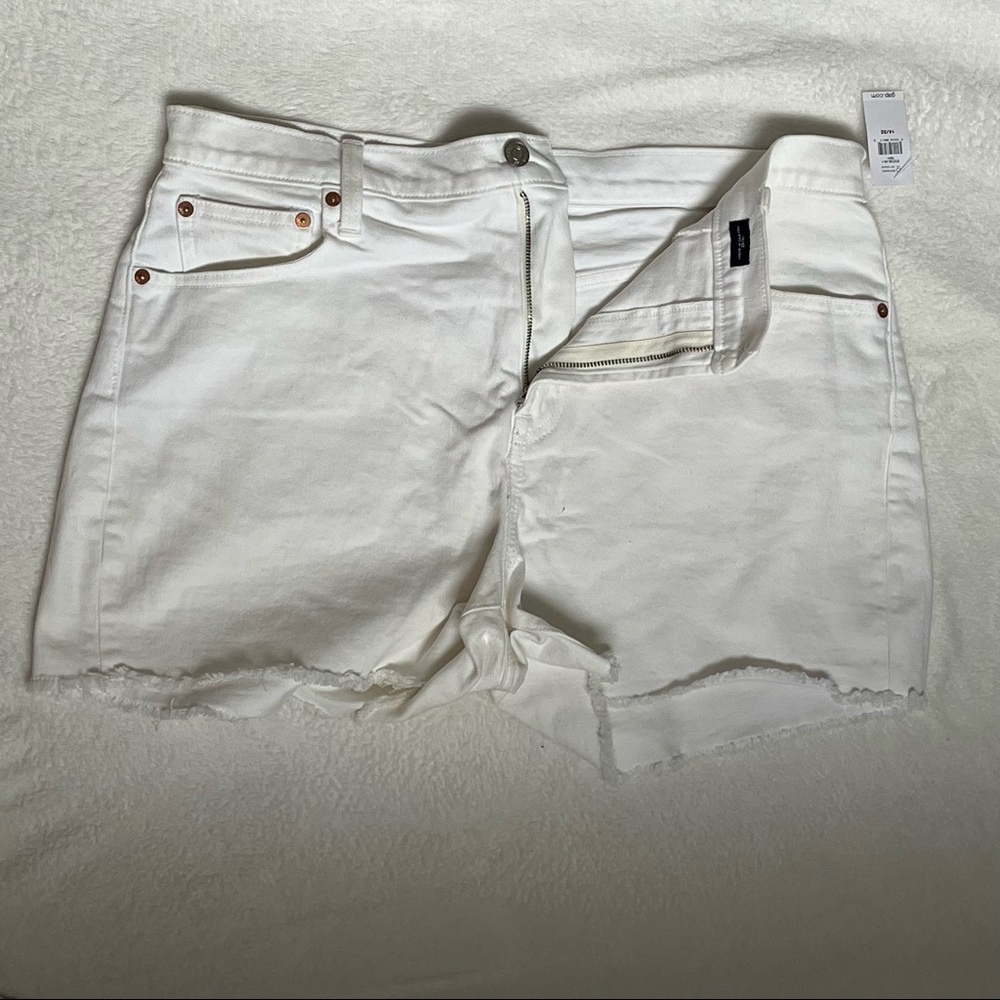 NWT GAP WHITE DENIM SHORTS, 14/32